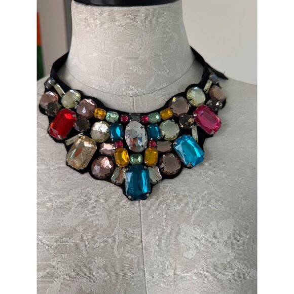 Vintage Womens Jeweled Necklace One Size Bib Collar Multicolor Tie Closure - Picture 7 of 7